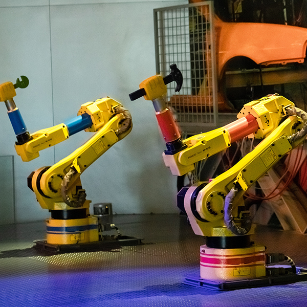 Applications of Robotic Arms (2)